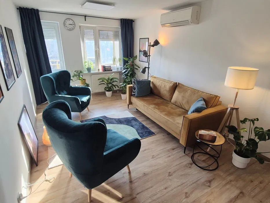 Gabinet psychoterapeutyczny we Wrocławiu przygotowany do prowadzenia sesji terapeutycznych